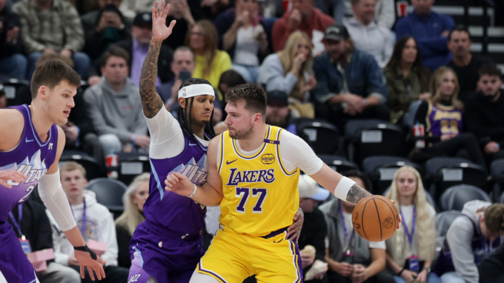 Luka-Doncic-struggling-to-find-early-rhythm-with-Lakers-as.png