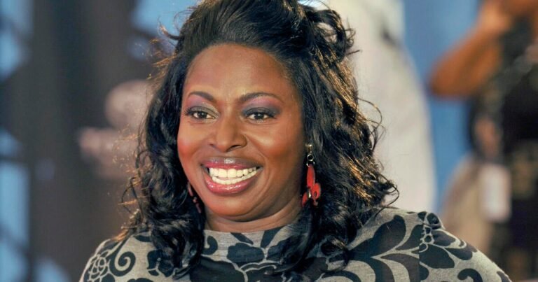 Angie-Stone-soul-singer-behind-hit-Wish-I-Didnt-Miss.jpg