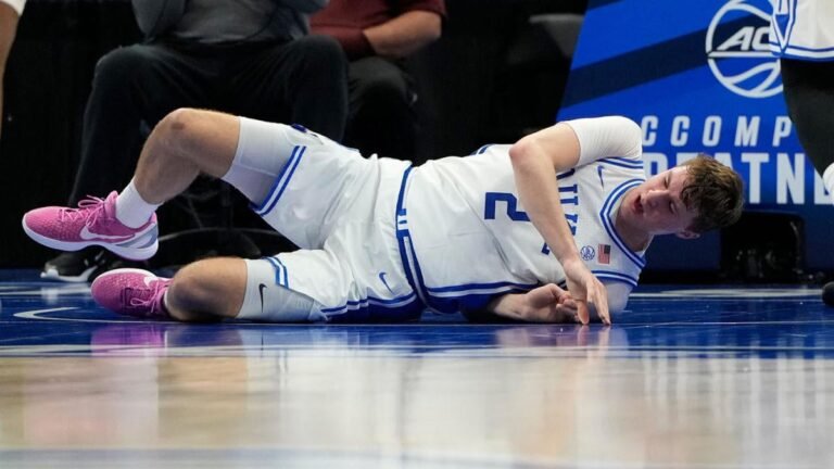 Cooper-Flagg-injury-update-X-rays-negative-but-Duke-star-ankle.jpg