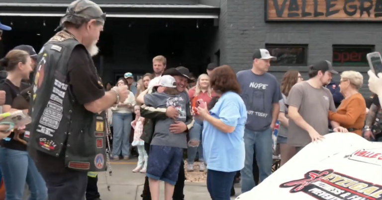 Hundreds-of-car-collectors-come-together-to-support-bullied-Alabama.png