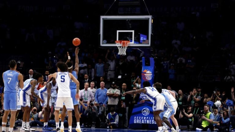 North-Carolina-game-tying-free-throw-vs-Duke-waved-off-in.jpg