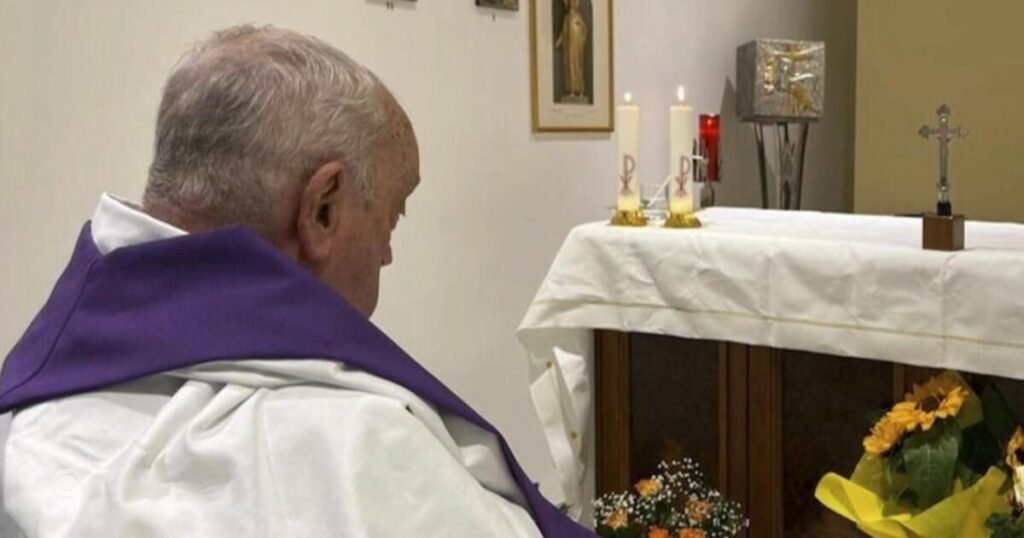Vatican-releases-first-photo-of-Pope-Francis-since-hospitalization.jpg