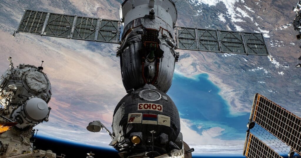 NASAs-Don-Pettit-two-cosmonaut-crewmates-wrap-up-seven-month-space.jpg