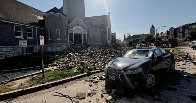 At-least-4-people-dead-in-St-Louis-after-severe.jpg