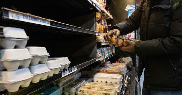 Consumer-confidence-falls-to-lowest-level-in-3-years-amid.jpg