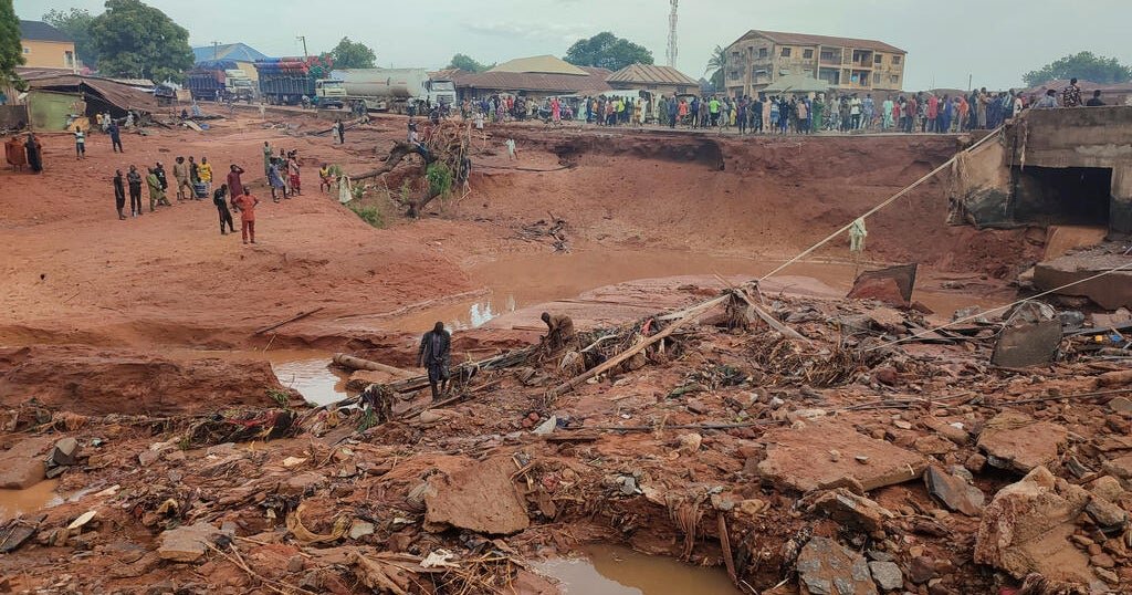Death-toll-after-floods-submerge-Nigeria-town-rises-to-151.jpg