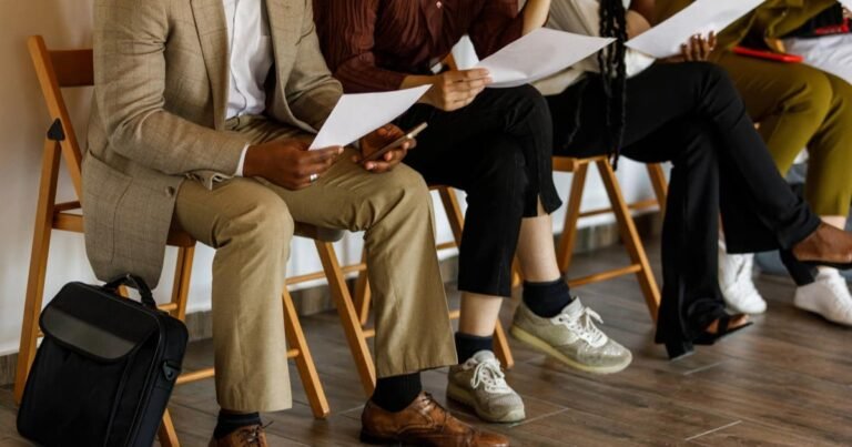 How-college-grads-can-stand-out-in-a-crowded-job.jpg