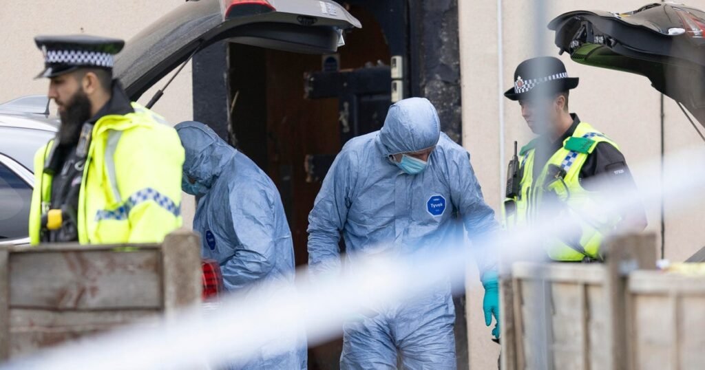 UK-police-arrest-7-Iranians-in-what-government-calls-biggest.jpg