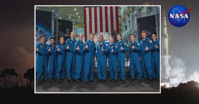 A-new-class-of-future-NASA-astronauts-graduates.jpg
