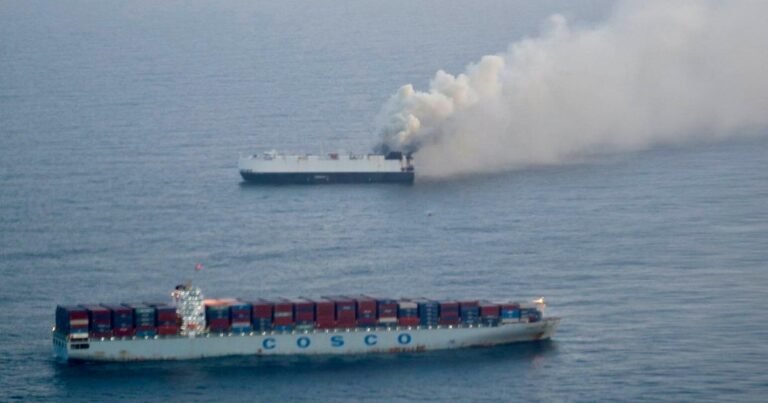 Cargo-ship-carrying-3000-new-vehicles-sinks-off-Alaska-weeks.jpg