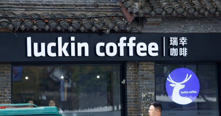 China-coffee-giant-Luckin-opens-its-first-US-stores-in.jpg
