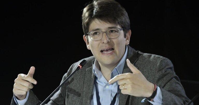 Colombian-senator-and-presidential-hopeful-shot-in-assassination-attempt.jpg
