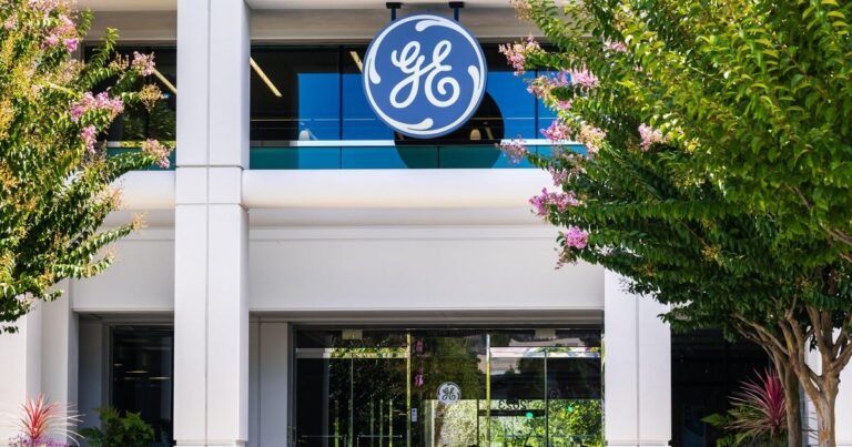 GE-is-reshoring-800-jobs-to-the-US-Heres-why.jpg