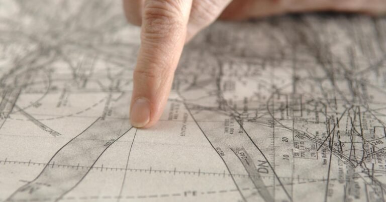 Group-ends-search-for-missing-airliner-that-crashed-into-Lake.jpg