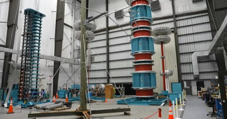 Inside-a-lab-that-is-recreating-lightning-strikes.jpg
