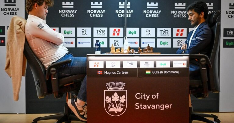Magnus-Carlsen-No-1-ranked-chess-player-slams-fist-onto.jpg