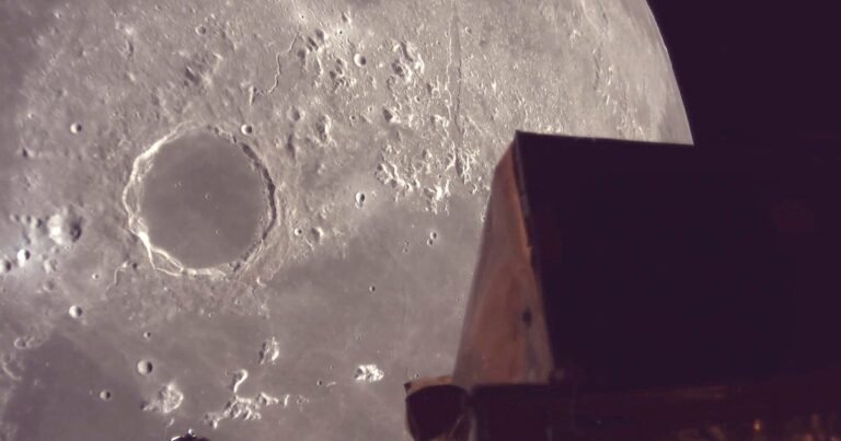 Private-Japanese-lunar-lander-makes-descent-to-surface-of-the.jpg