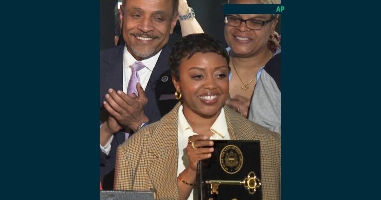 Quinta-Brunson-honored-with-key-to-the-city-of-Philadelphia.jpg