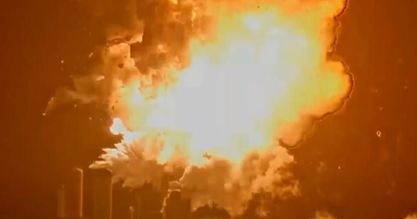 SpaceX-Starship-upper-stage-explodes-during-countdown-to-engine-test.jpg