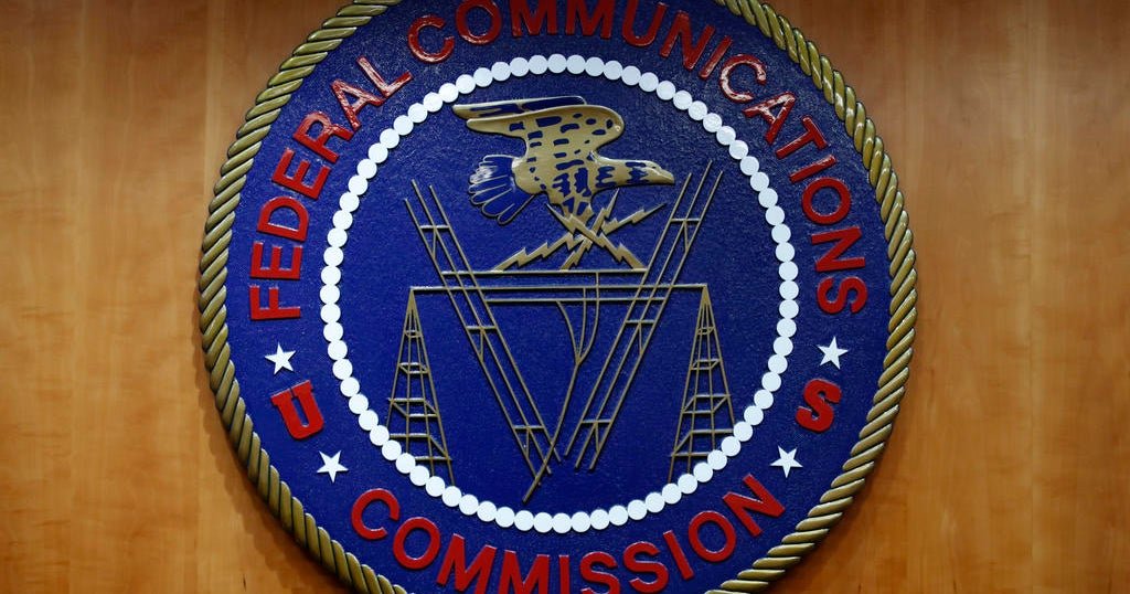 Supreme-Court-upholds-FCC-fund-to-expand-phone-and-internet.jpg