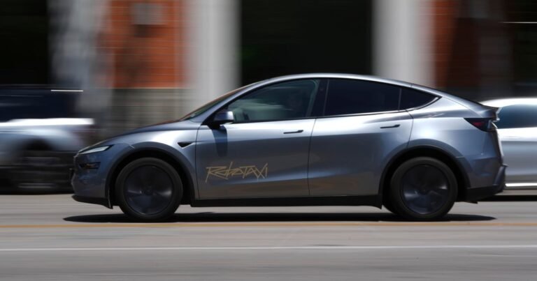 Tesla-robotaxis-face-scrutiny-after-erratic-driving-caught-on-camera.jpg