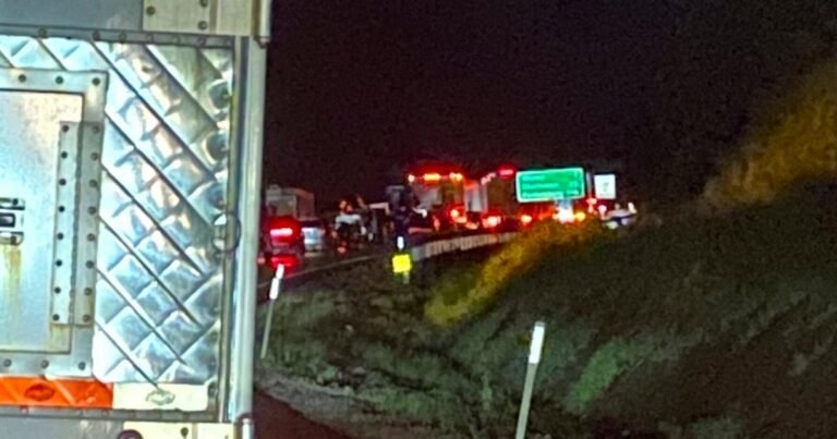 West-Virginia-mudslide-strands-thousands-on-highway-for-more-than.jpg