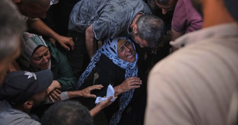 2-American-aid-workers-injured-at-food-distribution-site-in.jpg