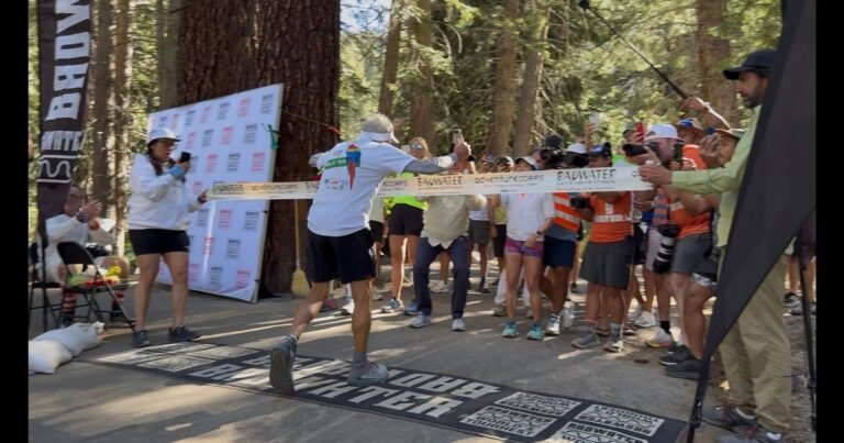 An-80-year-old-man-ran-a-135-mile-ultramarathon-through-Death-Valley.jpg
