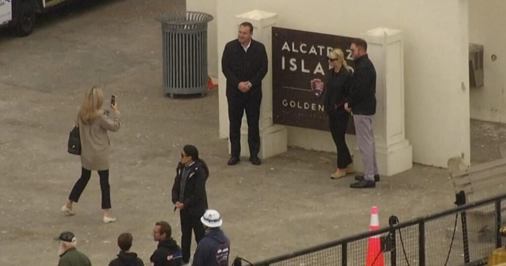 Bondi-tours-Alcatraz-as-part-of-Trumps-plan-to-reopen.jpg