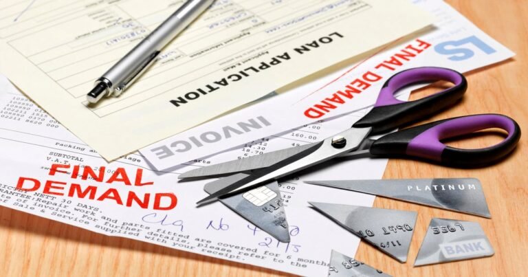 Even-households-earning-150000-a-year-are-struggling-with-credit.jpg