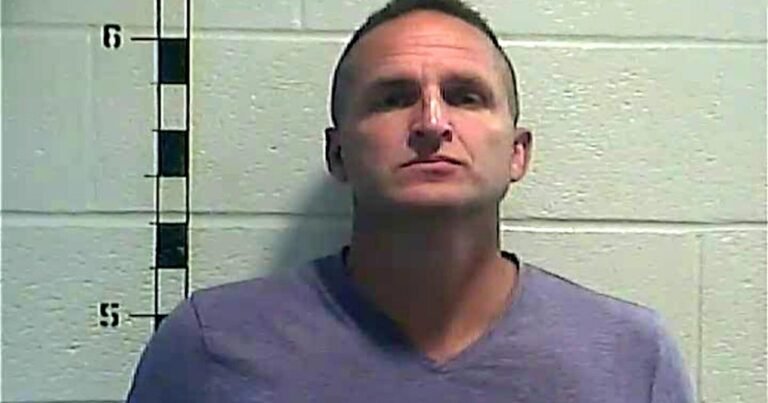 Former-Kentucky-police-officer-sentenced-in-Breonna-Taylor-case.jpg