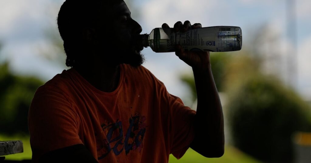 Heat-warnings-issued-for-Midwest-Southeast-as-sweltering-temperatures-continue.jpg