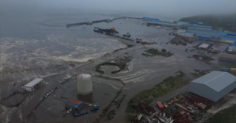 Heres-what-experts-say-about-tsunami-warnings-in-Hawaii-Japan.jpg