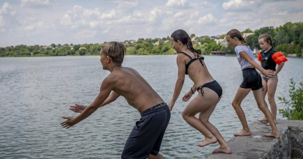 How-to-embrace-a-slower-summer-with-your-kids.jpg