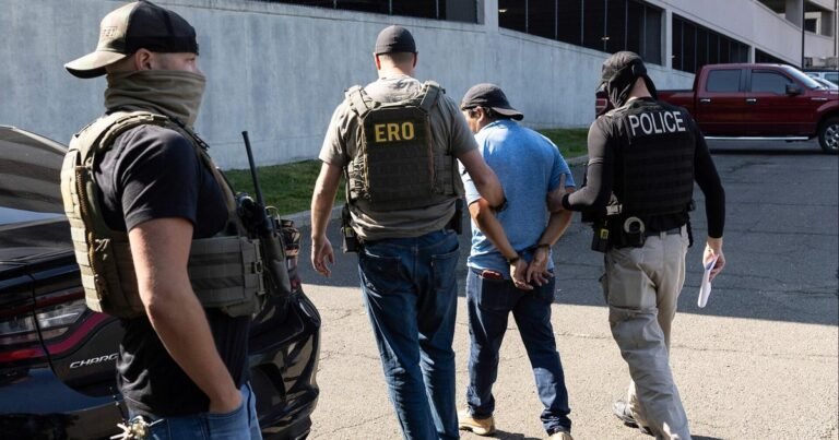 Inside-the-app-that-shows-if-ICE-agents-are-nearby.jpg