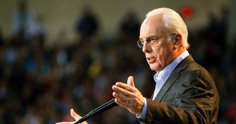 John-MacArthur-influential-evangelical-preacher-dies-at-86.jpg