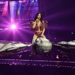 Katy-Perry-suffers-midair-prop-malfunction-at-San-Francisco-concert.jpg