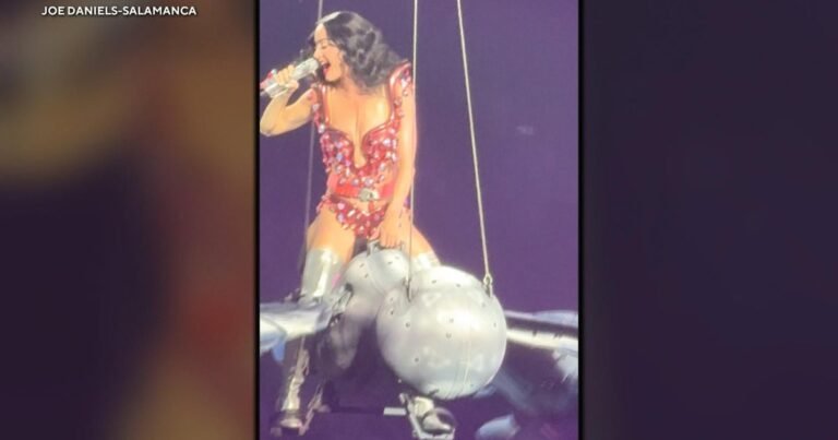 Katy-Perrys-stage-malfunction-adds-to-string-of-recent-concert.jpg