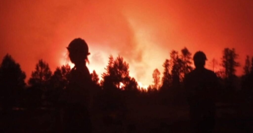 Questions-about-response-to-wildfires-burning-near-Grand-Canyon.jpg