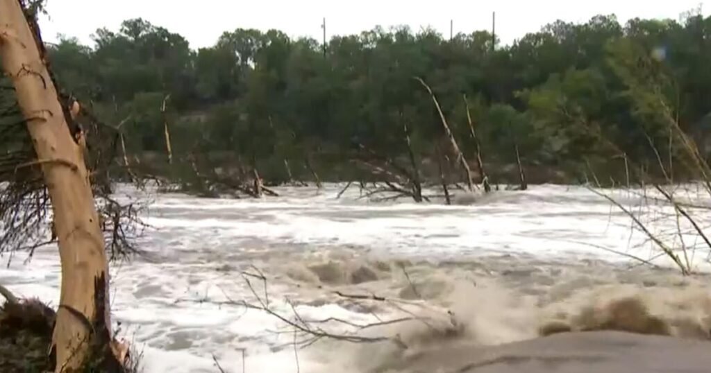 Rescues-continue-in-central-Texas-after-deadly-flash-floods-force.jpg