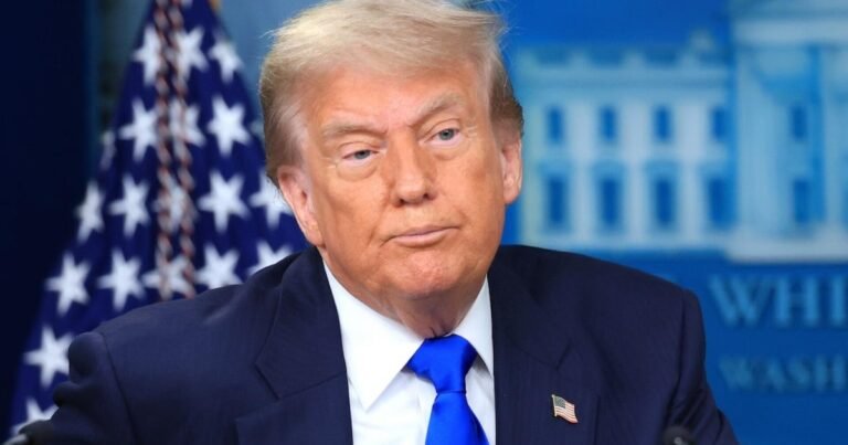 Stocks-slump-after-Trump-threatens-new-tariffs-on-more-than.jpg
