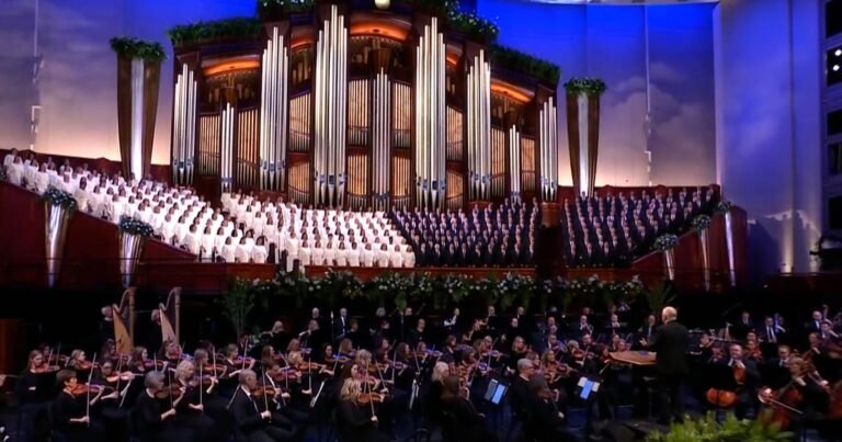 Tabernacle-Choirs-Music-and-the-Spoken-Word-airs-its-5000th.jpg