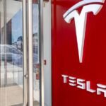 Tesla-stock-price-sinks-as-Musk-and-Trump-feud-over.jpg
