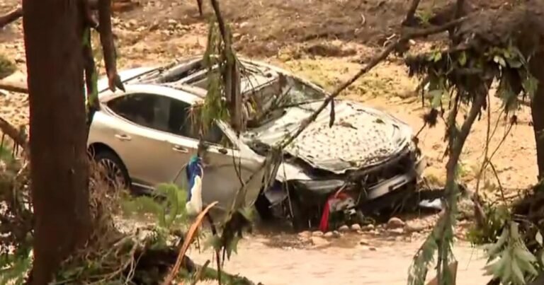 Texas-campground-owner-describes-waking-people-up-during-flash-floods.jpg