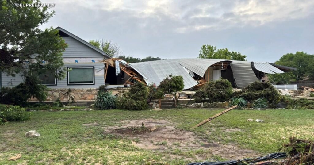 Texas-recovery-efforts-resume-after-more-flooding-in-devastated-region.jpg