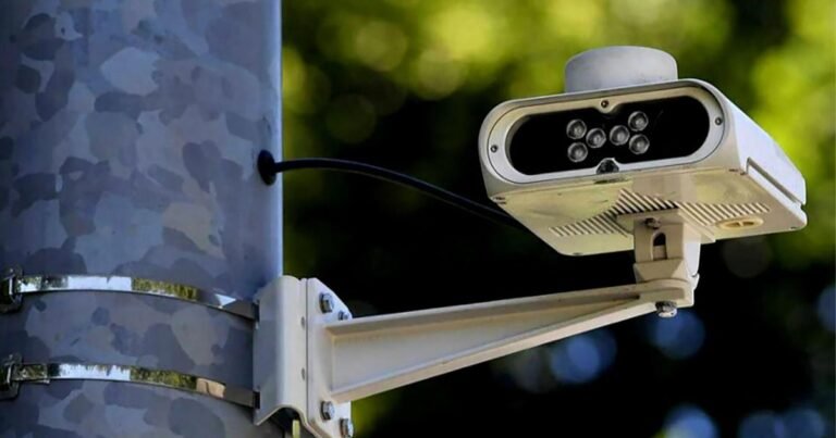 The-hidden-risk-of-license-plate-scanners-on-the-road.jpg