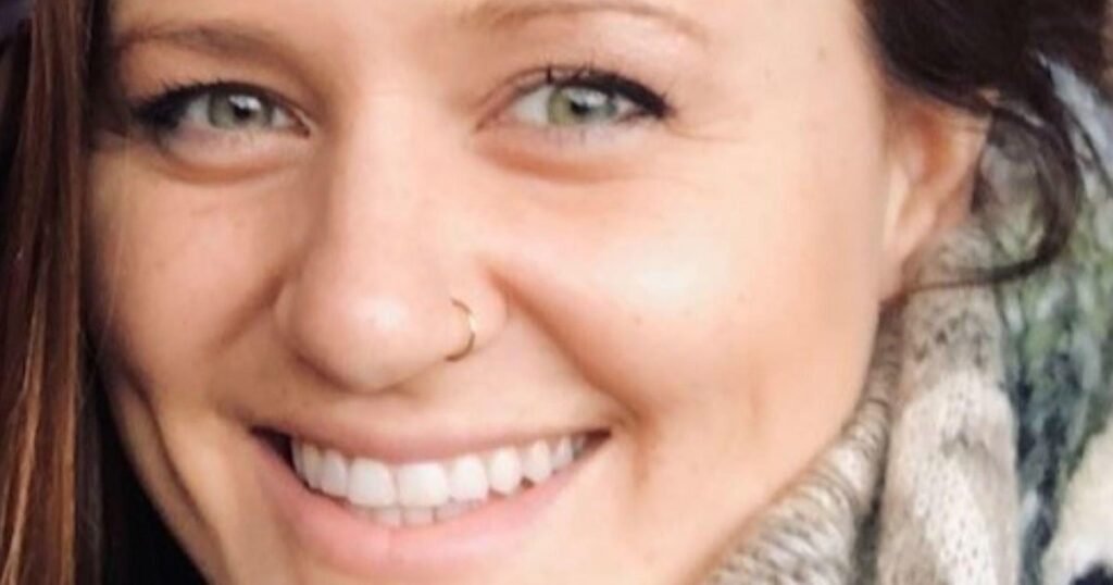A-Minnesota-woman-is-fatally-shot-in-her-bathroom-Who.jpg