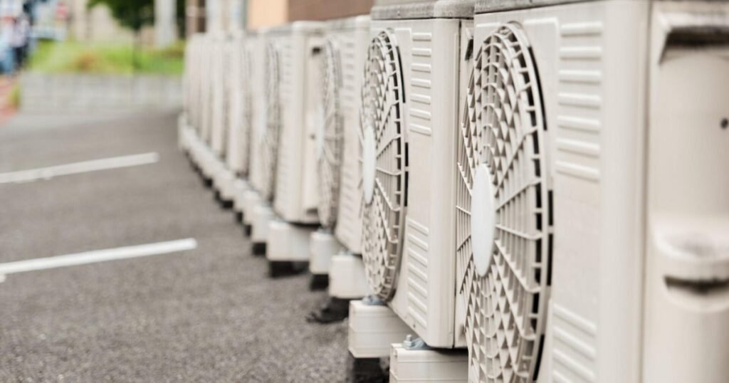 Americans-share-struggles-to-stay-cool-as-energy-costs-rise.jpg