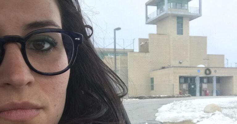 Daughter-of-man-terrorized-by-Son-of-Sam-visits-him.jpg