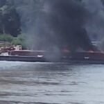 Helicopter-crashes-into-barge-on-Mississippi-River-in-Illinois-killing.jpg